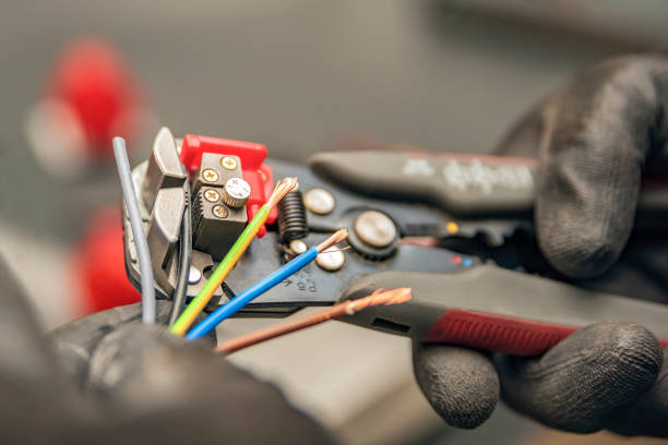 Best Industrial Electrical Services  in Coralville, IA