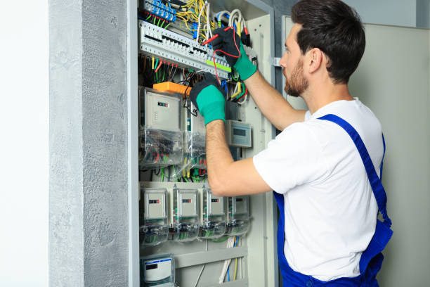 Best Best Electricians Near Me  in Coralville, IA
